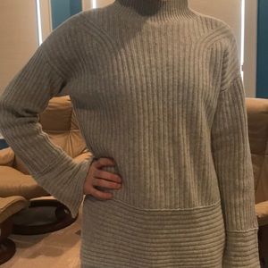 Club Monaco Grey cashmere Sweater